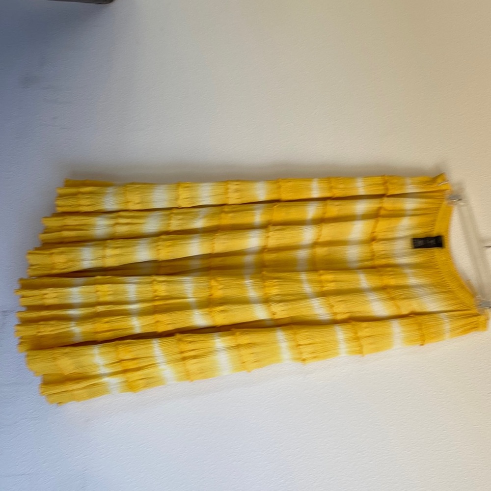 Multiple colors maxi skirt. New without tag.